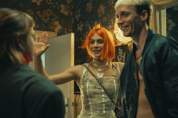 Jella Haase as Kleo Straub, Alli Neumann as Ciana and Julius Feldmeier as Thilo Merschmann on the set of Kleo Season 2, Courtesy of Netflix 2024