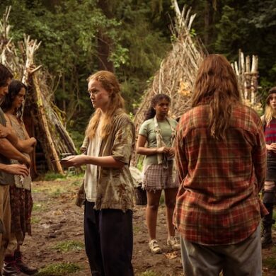 L-R: Alexa Barajas as Teen Mari, Kevin Alves as Teen Travis, Courtney Eaton as Teen Lottie, Liv Hewson as Teen Van, Silvana Estifanos as Teen Britt, Sophie Thatcher as Teen Natalie and Jasmin Savoy Brown as Teen Taissa in Yellowjackets, episode 5, season 3, streaming on Paramount+ with SHOWTIME, 2025. Photo Credit: Kailey Schwerman/Paramount+ with SHOWTIME.
