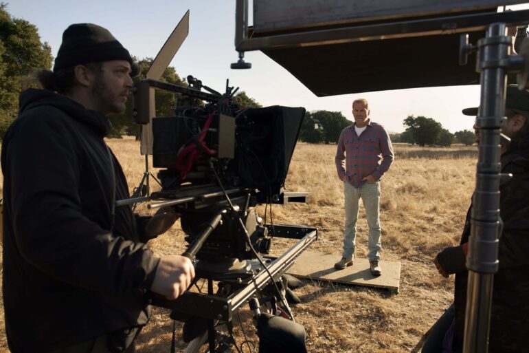 Kevin Costner bei den Dreharbeiten zu „Kevin Costner’s The West“